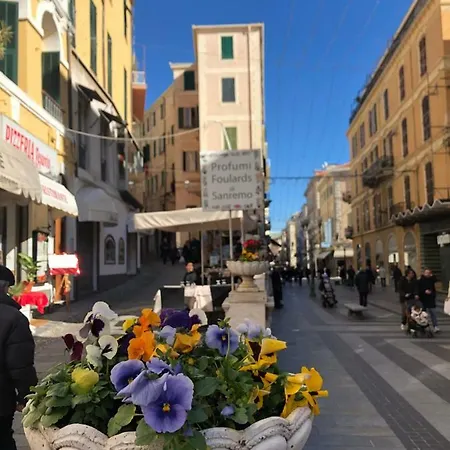 Corradi 37 Апартаменты Санремо