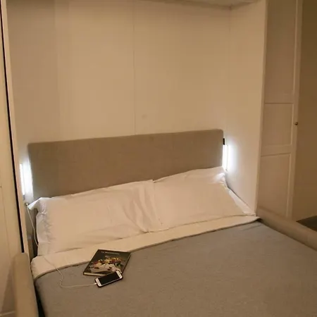 Corradi 37 Apartamento *